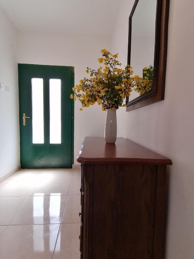 Apartment Borovi With Terrace And Parking Подаца Екстериор снимка