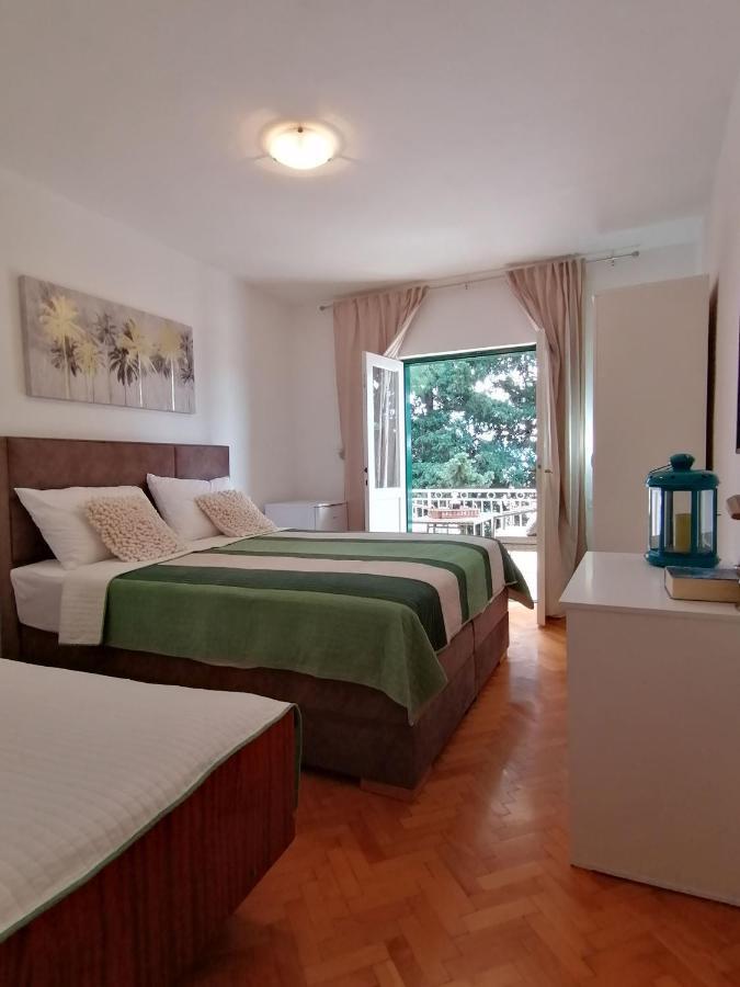 Apartment Borovi With Terrace And Parking Подаца Екстериор снимка