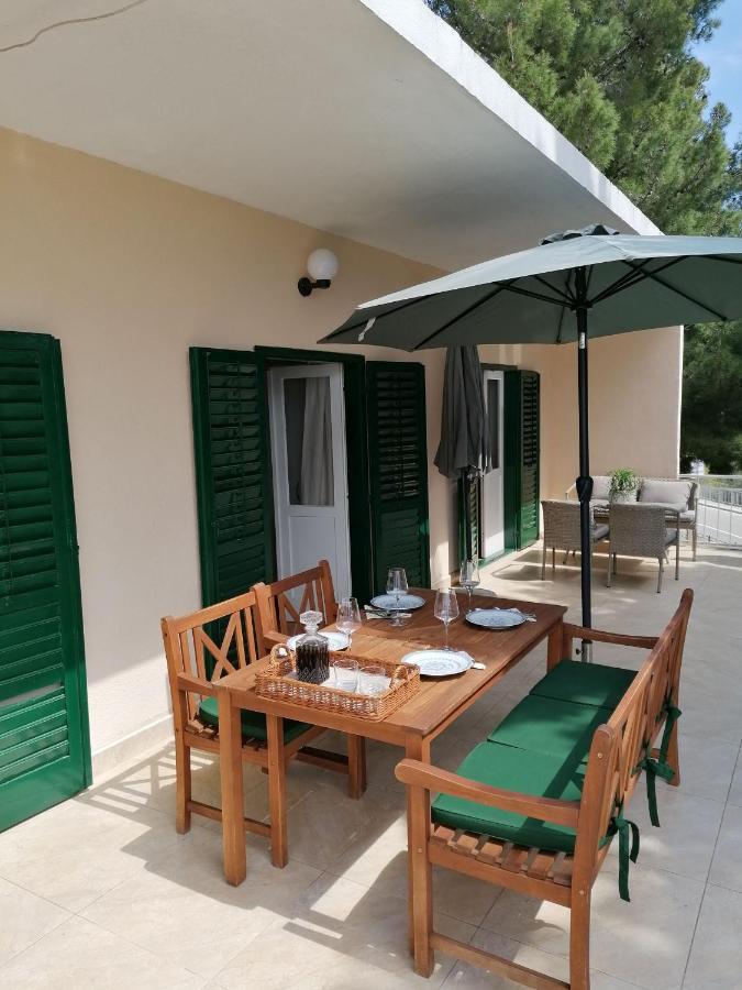 Apartment Borovi With Terrace And Parking Подаца Екстериор снимка